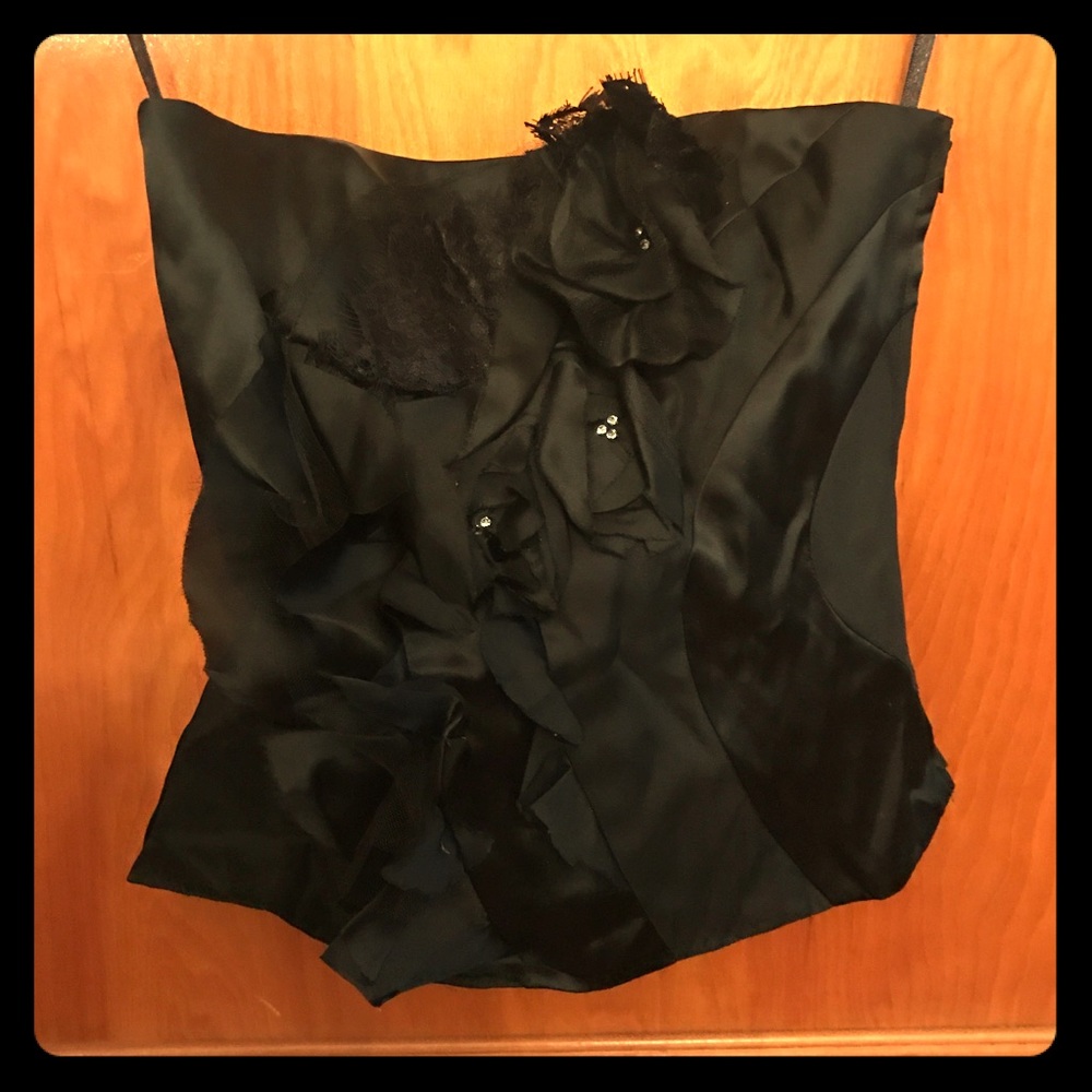 NWT Strapless Lace Detail Top